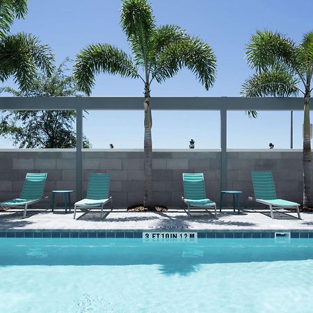 Home2 Suites By Hilton Orlando Airport Екстериор снимка