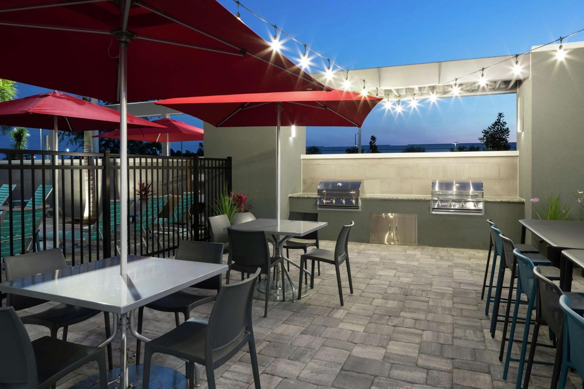 Home2 Suites By Hilton Orlando Airport Екстериор снимка